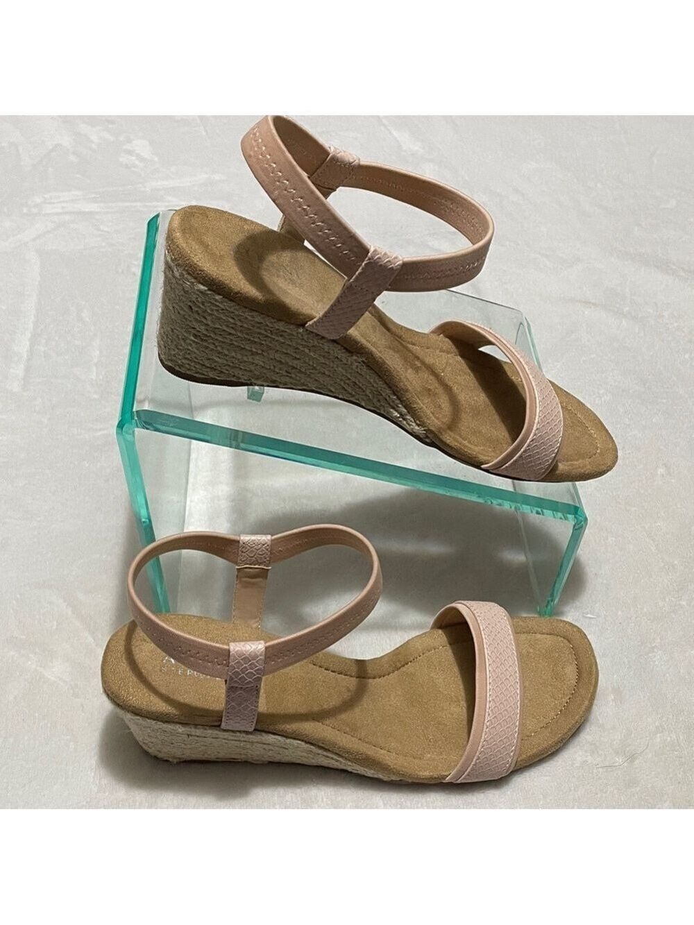 Alfani Step ‘n Flex Gille  Pink Ankle-Strap Wedge Sandals Sz 8.5M